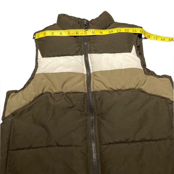 VTG - Old Navy Surplus - Women’s Puffer Vest - Picture 5 of 8